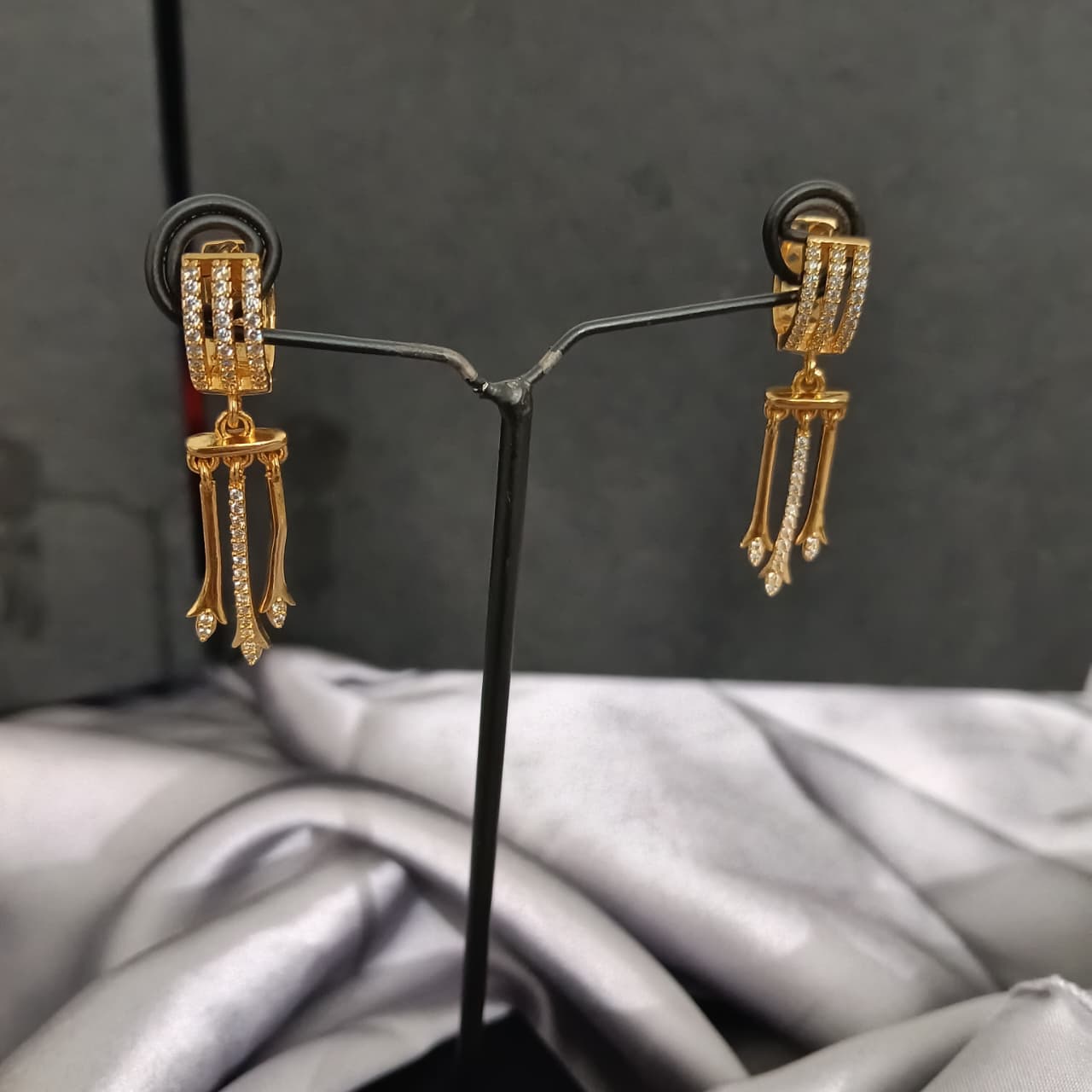 Luxury Gold Crystal Drop Dangle Earrings for Women  E00001