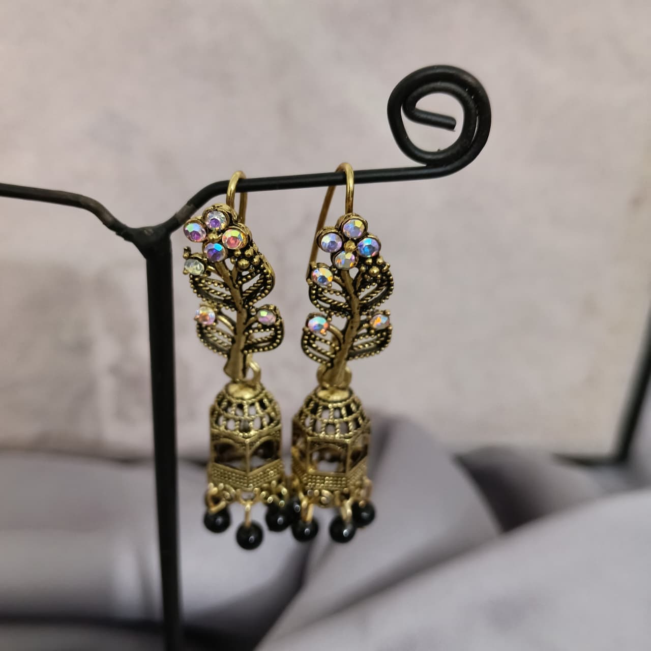 Vintage Gold Tone Jhumka Earrings with Black Beads EOOOO5