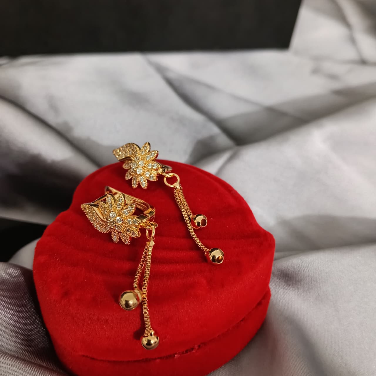 Elegant Gold Floral Chain Drop Earrings    E0003