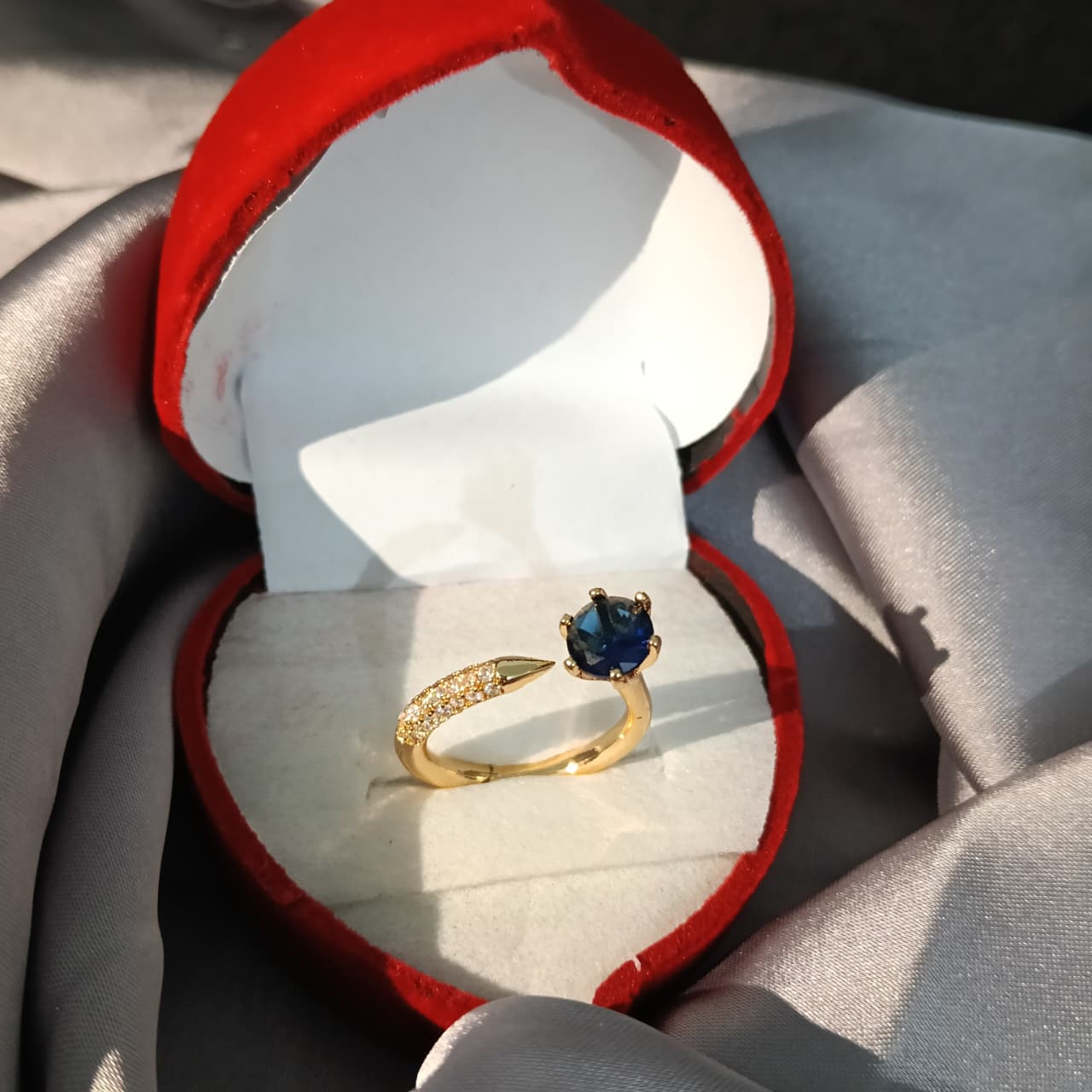 Luxury Gold Open Adjustable Crystal Ring – Multicolor 6-Stone Designer Ring for Women R00001